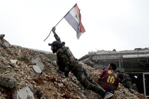 Imagem das forças de libertação durante os combates na linha de Ramouseh (Batalha de Alepo, 2016)