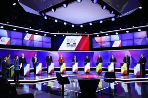Último debate televisivo entre os 11 candidatos às presidenciais francesas, que têm a sua primeira volta a 23 de Abril, emitido pelo canal France2. 20 de Abril de 2017