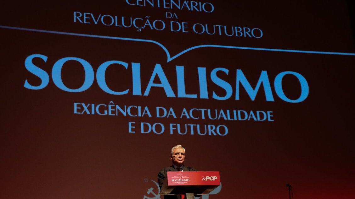 PCP contra política «refém das imposições externas»