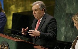Guterres aclamado secretário-geral da ONU 
