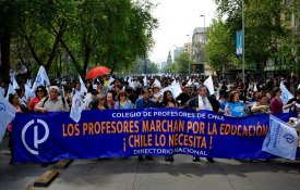 Professores chilenos não se deixam intimidar e continuam em greve