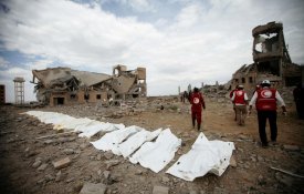 Mais de 100 mortos em novo massacre saudita no Iémen