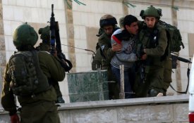  Forças israelitas prenderam mais de 440 palestinianos em Outubro