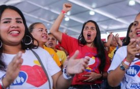 Delegadas de 61 países no Congresso Internacional de Mulheres, em Caracas