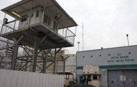 Mais de 140 presos palestinianos continuam em greve de fome nas cadeias israelitas