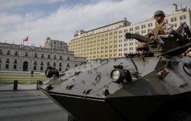 Chile: militares na rua não impedem protestos populares
