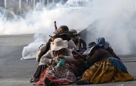 Com ingerência nos assuntos da Bolívia, PE quer «impunidade» para Áñez