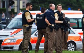  Tiroteio em Munique provoca a morte de dez pessoas