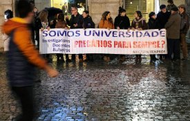Bolseiros e investigadores em luta contra a precariedade no Porto