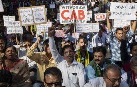 Fortes protestos na Índia contra a Lei da Cidadania de Modi