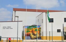  É urgente contratar mais funcionários para as escolas em Évora