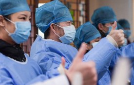 Brigada médica e autoridades de Cuba ao lado da China na luta contra o coronavírus