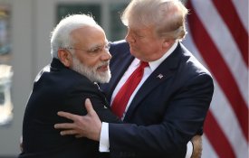  Partidos de esquerda vão protestar contra a presença de Trump na Índia