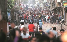  Onda de violência em Déli entre apoiantes e detractores da lei da cidadania