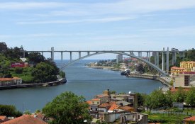 Câmara do Porto assinou contrato com imobiliária de Rui Moreira