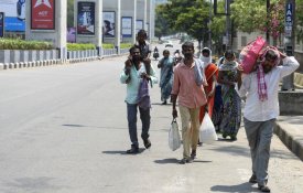  Covid-19: milhões de trabalhadores migrantes passam por «dificuldades» na Índia
