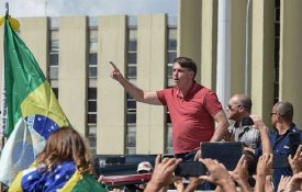  Juristas solicitam abertura de processo criminal contra Jair Bolsonaro
