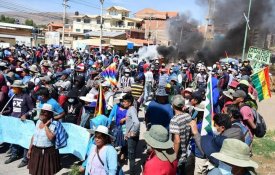  Bolívia: governo golpista enfrenta grande contestação e insiste na repressão