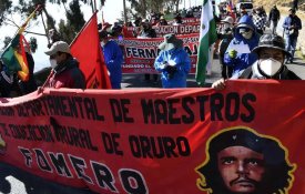 Milhares manifestam-se em defesa dos direitos e contra o governo golpista boliviano