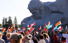 Forças externas querem «banho de sangue» na Bielorrússia, alerta Lavrov