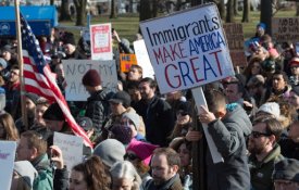 Tribunal autoriza Trump a expulsar imigrantes a partir de 2021