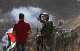 Dezenas de palestinianos feridos em protesto contra colonatos israelitas