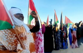 Civis saarauís mantêm protesto junto à abertura ilegal de El Guergarat