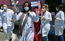 Trabalho da brigada médica cubana no México louvado