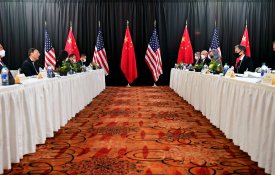 Os EUA, a China, os semicondutores, o livre comércio e muito anticomunismo
