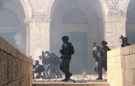  Centenas de palestinianos feridos após novo ataque das forças israelitas a al-Aqsa