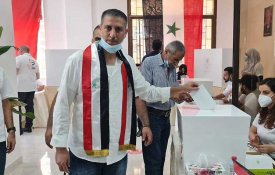 Sírios residentes no estrangeiro votam para as presidenciais