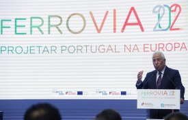 Governo confirma que Évora fica «a ver passar comboios»