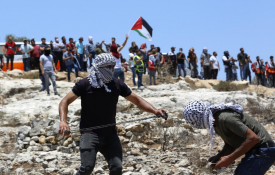 Forças israelitas matam a tiro um funcionário municipal perto de Nablus