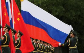 China e Rússia prolongam tratado de boa vizinhança e cooperação