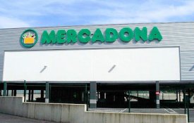 O Mercadona «torna a vida dos trabalhadores num pesadelo»