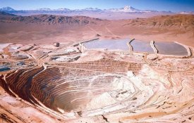 Trabalhadores anunciam greve na maior mina de cobre do mundo, no Chile