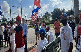 Caravana em Miami contra o bloqueio a Cuba