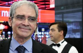 «Interessa-me prosseguir este caminho de uma literatura que já tem oito séculos»