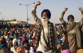 Governo indiano assume compromisso «no papel» e agricultores suspendem protestos
