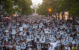 Milhares de uruguaios nas ruas contra a libertação de repressores da ditadura