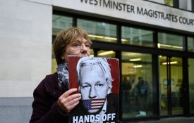  Grupo de Puebla rejeita decisão de tribunal britânico sobre Assange