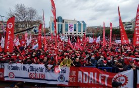 Milhares mobilizaram-se em Istambul para dizer «basta» à pobreza