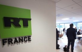 Sob investigação, RT France alerta para «ataque à liberdade de imprensa»