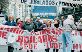 Pensionistas e reformados uruguaios denunciam a perda de poder de compra