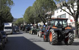 Tractores em marcha lenta, de Montemor-o-Velho a Coimbra