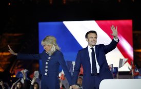 Macron reeleito apesar da contestação às suas políticas