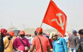Acções de protesto contra o aumento de preços e o desemprego na Índia