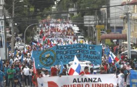 Greves e bloqueios de estradas contra o alto custo de vida no Panamá