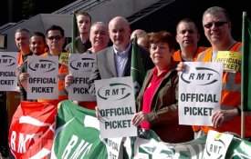 «Os lucros deles são os nossos salários não pagos»: ferroviários britânicos em greve