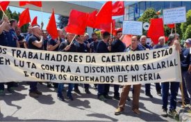 Trabalhadores da Caetano Bus voltaram à luta com uma greve parcial